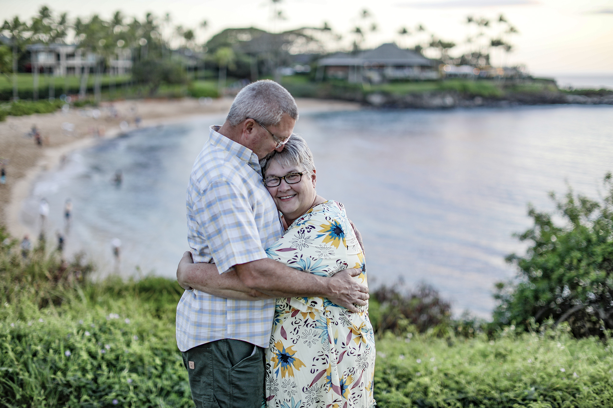 Maternity Photographer in Maui, HI